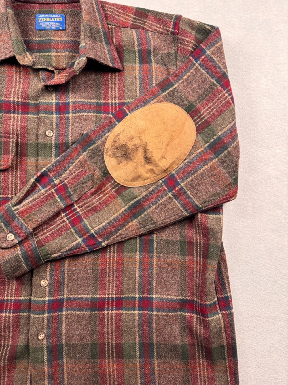 Pendleton Button Shirt Men's XL Red Plaid Wool Flannel Elbow Patches Heavyweight - Picture 8 of 9